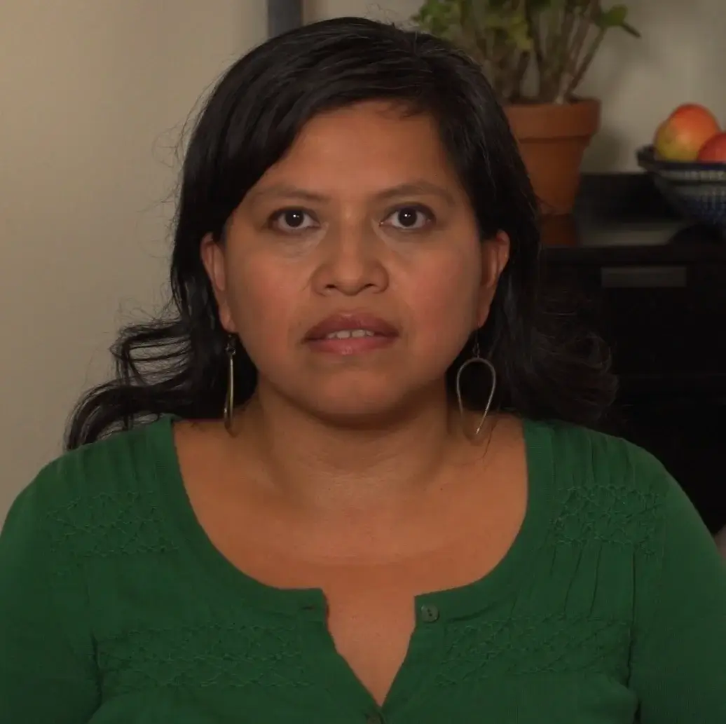 MoveOn.org: “A Latina Responds to Mitt Romney” (Spanish)