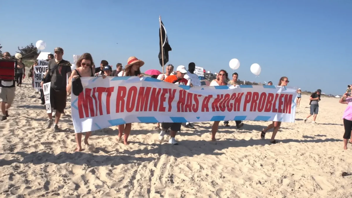 Mitt Romney Has A Koch Problem